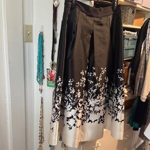 White House Black Market fab 50s-style Black and White A-Line Skirt